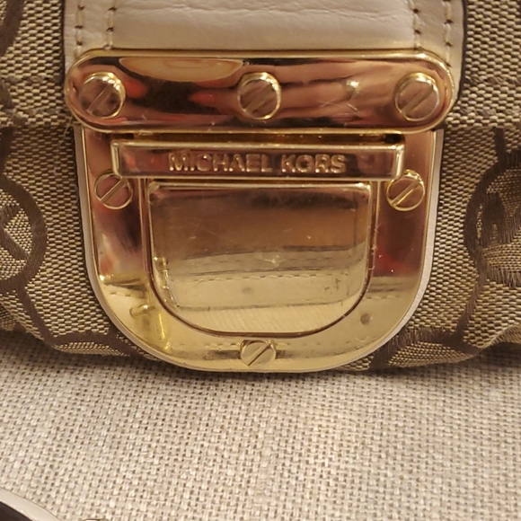 Michael Kors Crossbody - Picture 2 of 7